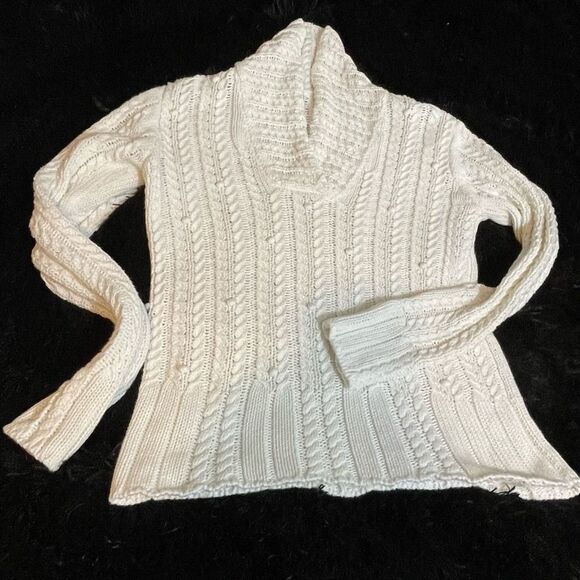 Leo and Nicole White Knit Sweater - Picture 2 of 9